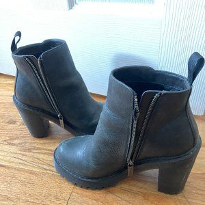 Dr. Martens Magdalena Black Noir Leather Boots, 7